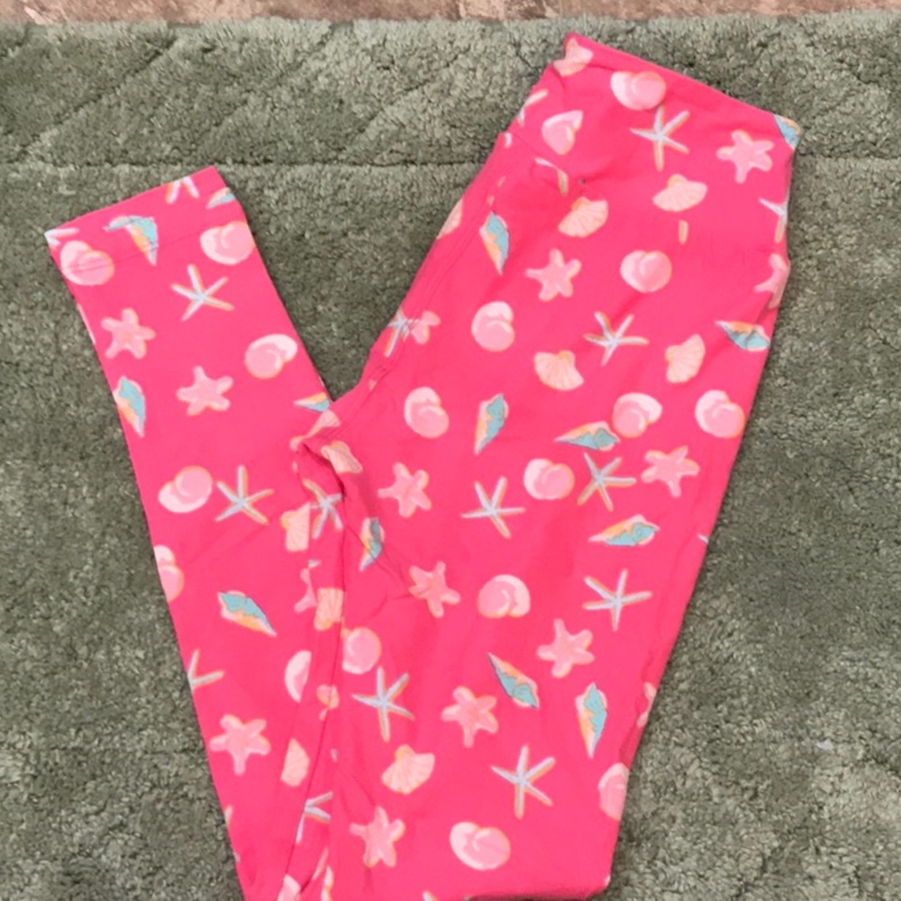 LuLaRoe OS leggings. NWOT Seashells